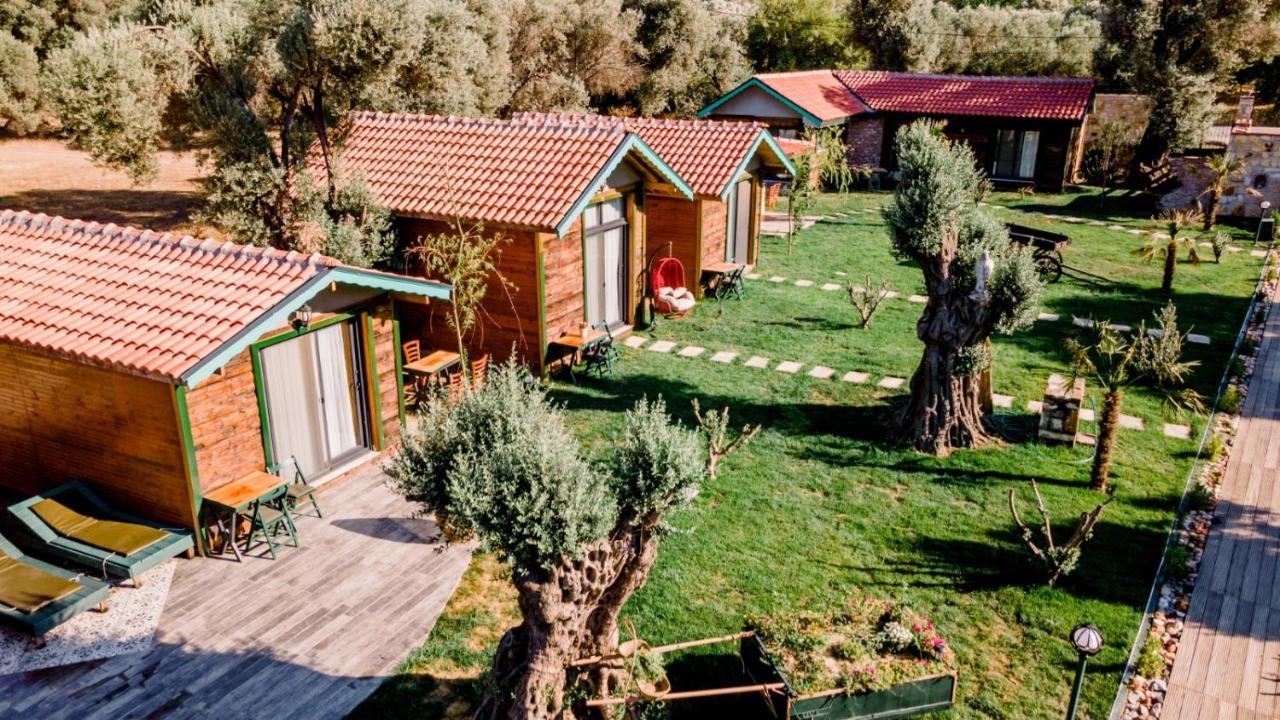 Serender Bungalov Bed and Breakfast Foça Exteriör bild